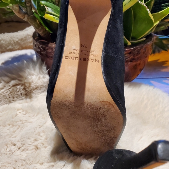 BCBG MaxStudio shoes - Picture 5 of 5